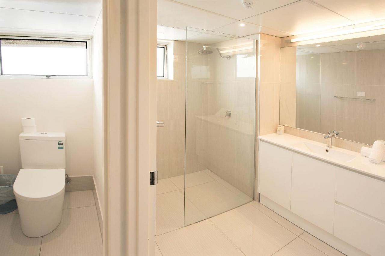 View Pacific Apartments Gold Coast Room photo