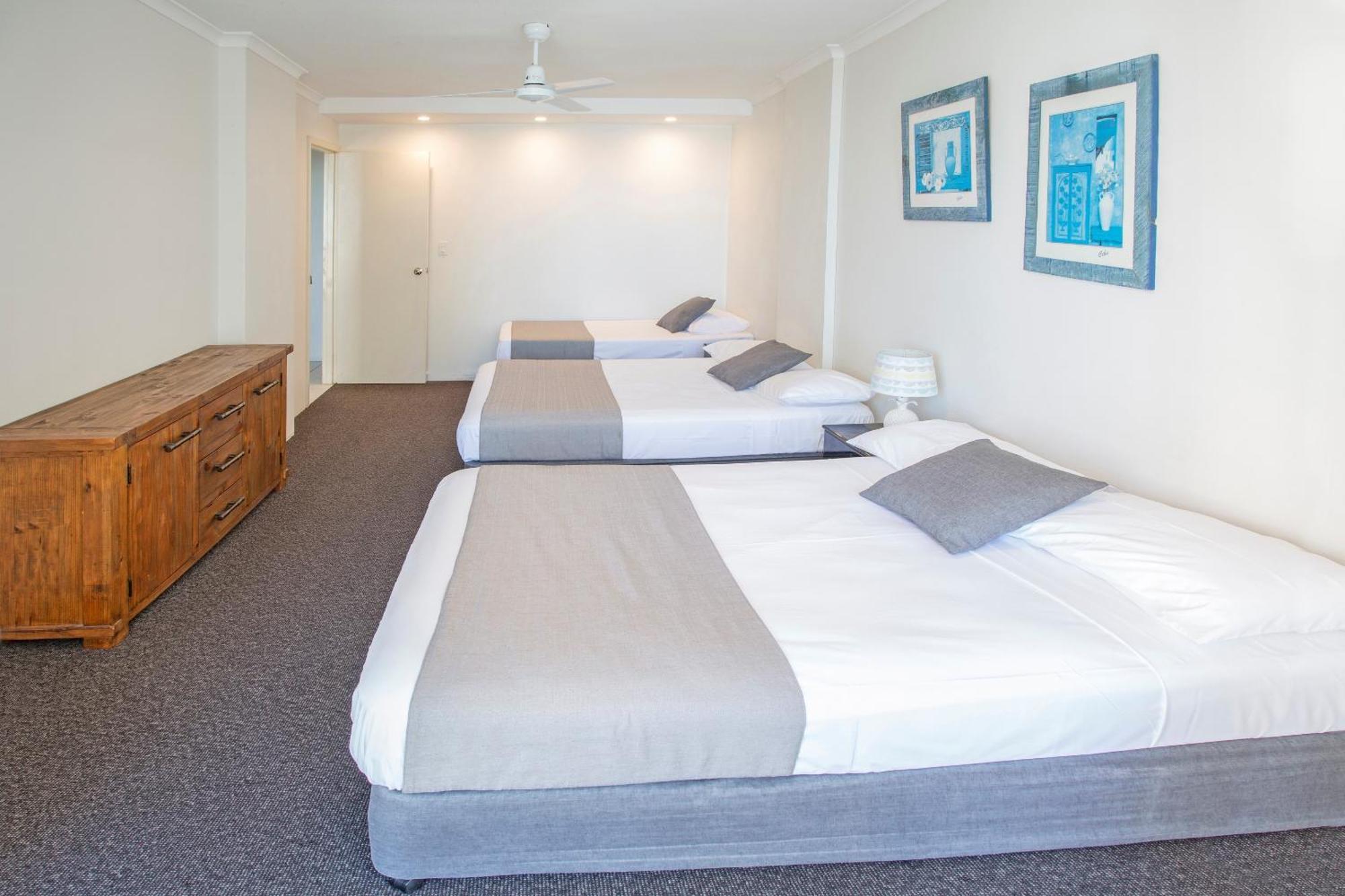 View Pacific Apartments Gold Coast Room photo