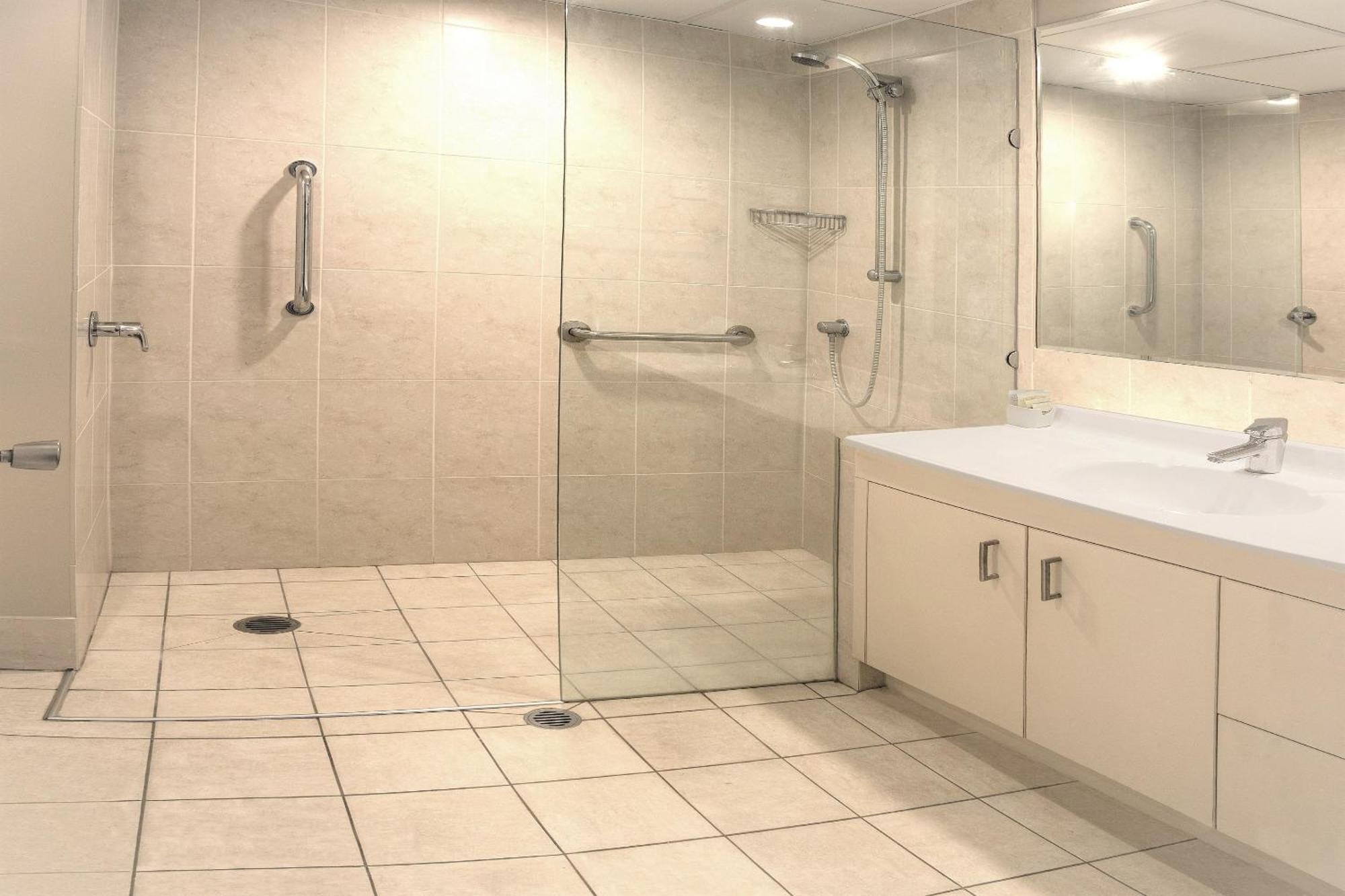View Pacific Apartments Gold Coast Room photo